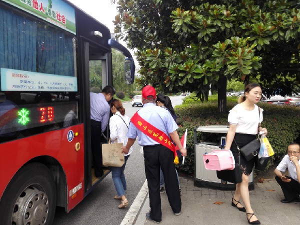 鴻鳴深圳大巴租車(chē),帶你乘風(fēng)破浪