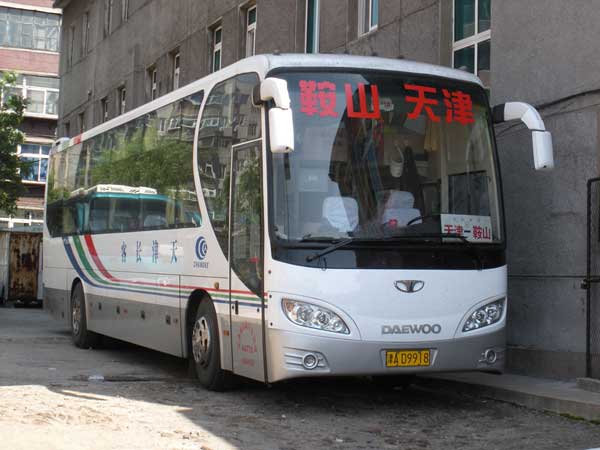 【深圳接駁班車(chē)】解決園區(qū)地鐵接駁問(wèn)題