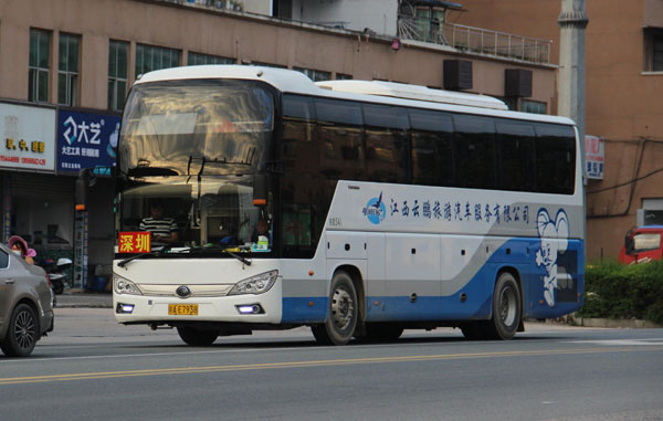 （上海班車租賃）上海班車公司哪家服務最好？